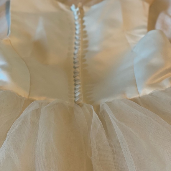Worn Once David's Bridal Kids Formal Flower Girl Dress. - Picture 5 of 6